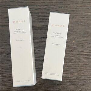 Be Clarified Acne Gel-Cream Cleanser – White